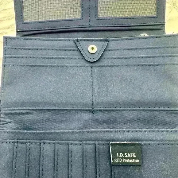 Nautica Blue Green Money Manager Wallet ID Safe RFID Protection. EUC - Picture 4 of 16